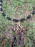 Collier Obsidienne noir et dorée avec un Noeuds de sorcière (Protection) 6mm / 4mm