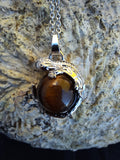 Pendentif lézard avec Œil de tigre pierre naturel